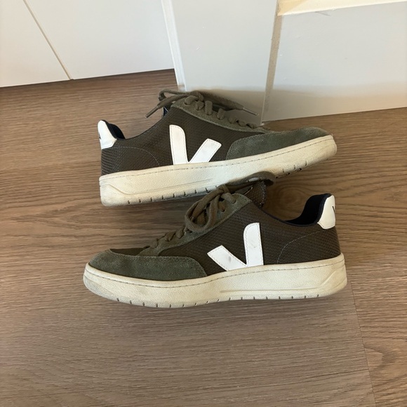 Veja V-12 Khaki and White Women's Sneakers - Picture 4 of 8